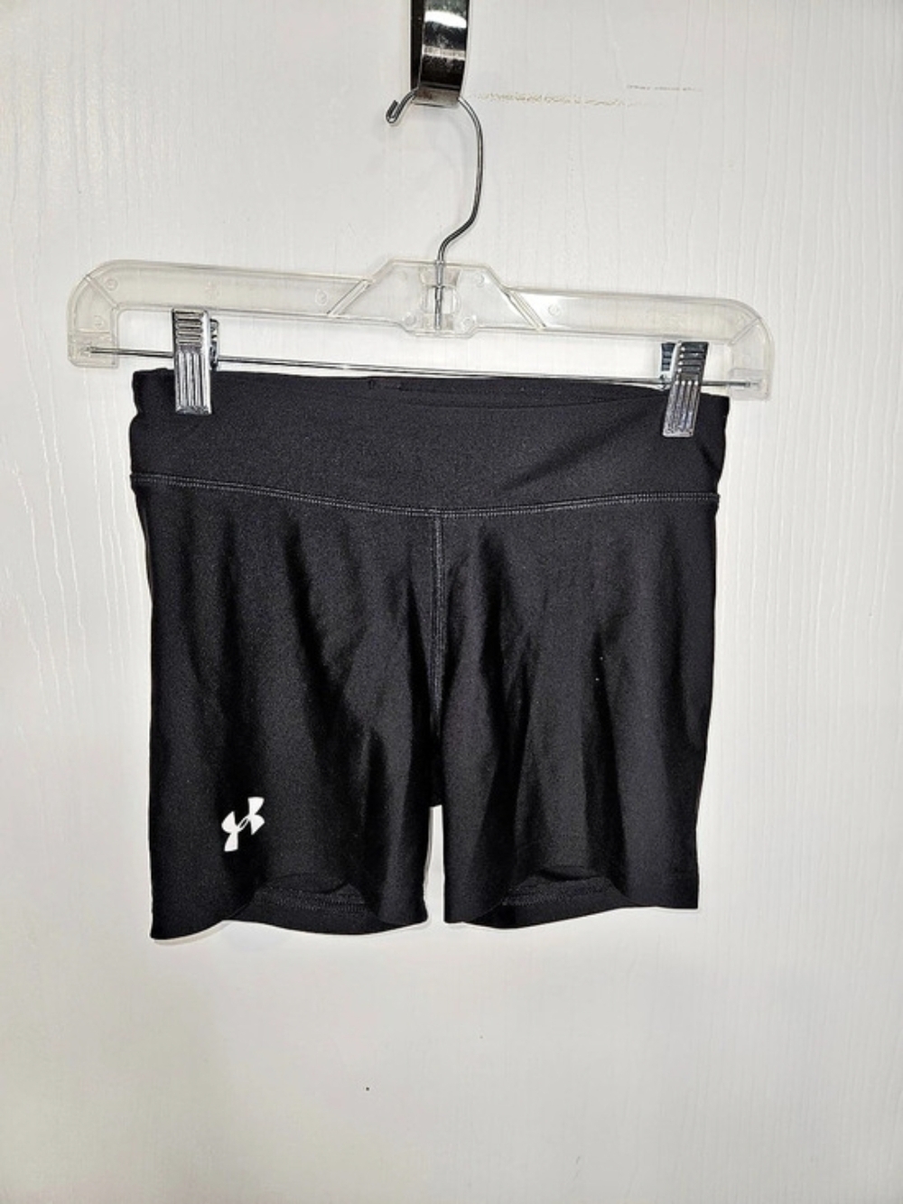 Under Armour Girls HeatGear Compression Volleyball Shorts Black Youth Medium
